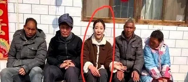 河南95后女孩李福贵，出生就遇天崩开局：父母都是智力障碍，靠爷爷奶奶支撑家。她走