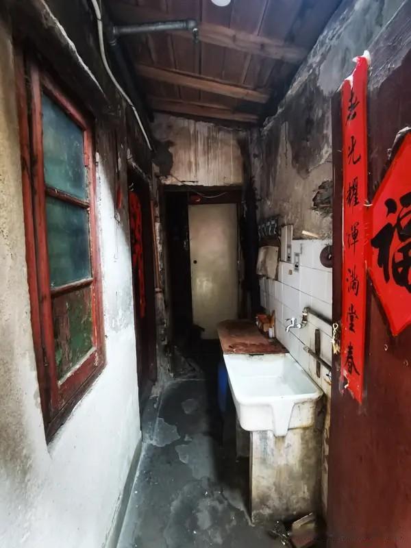 房价跌了50%的二手房想要再涨回高点，最难的不是涨幅100%。而是客观环境变了