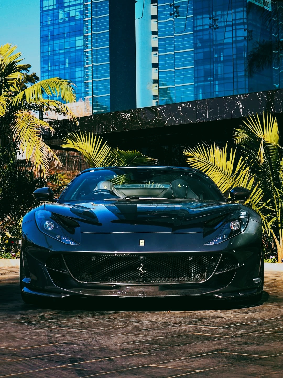 Ferrari812GTS法拉利时隔50年后重新推出的V12敞篷跑车