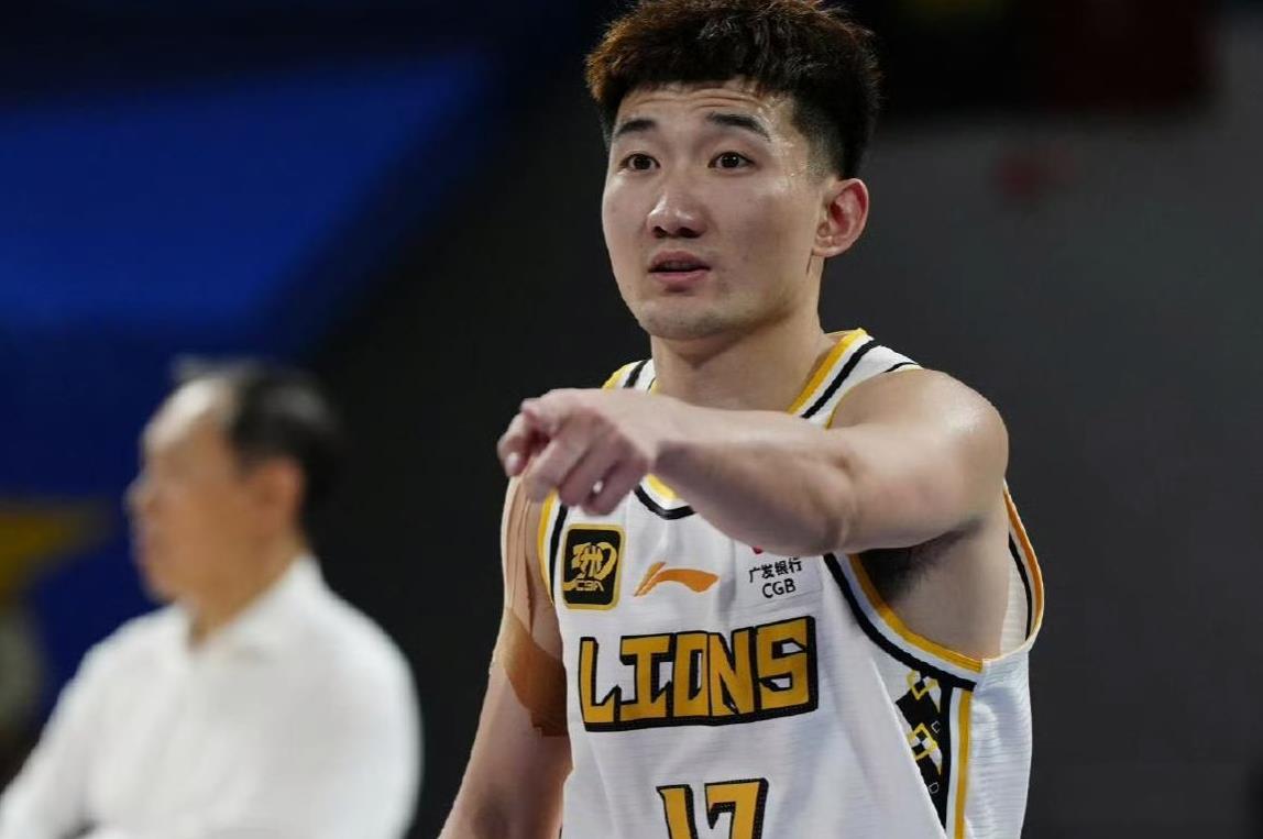 4-2！广厦击败北京夺冠，布朗MVP，谁注意到孙铭徽赛后的举动CBA总决赛第
