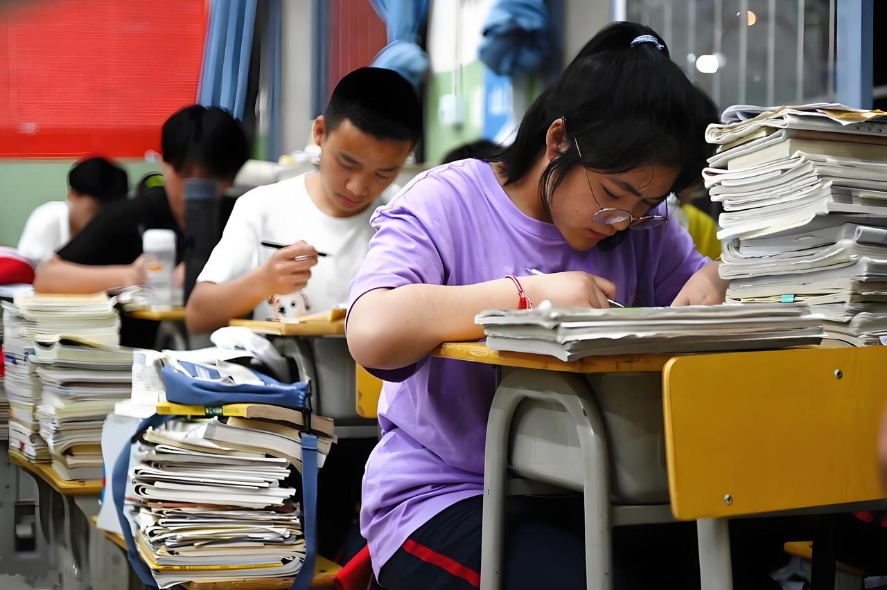 实话实说｜AI时代，文科生和理科生的差距，真不是智商！AI时代来临，很多人说“