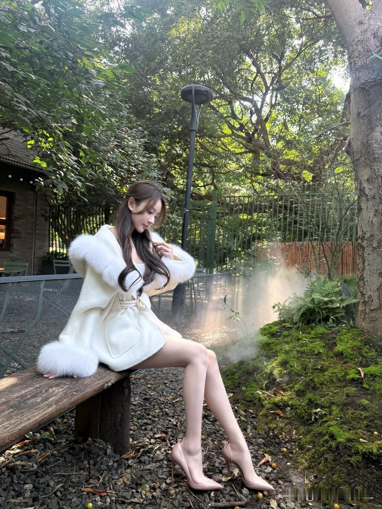 新年好呀，新年好呀[红包]祝福大家新年好[比心]新年期间，无论哪里都人挤人[笑