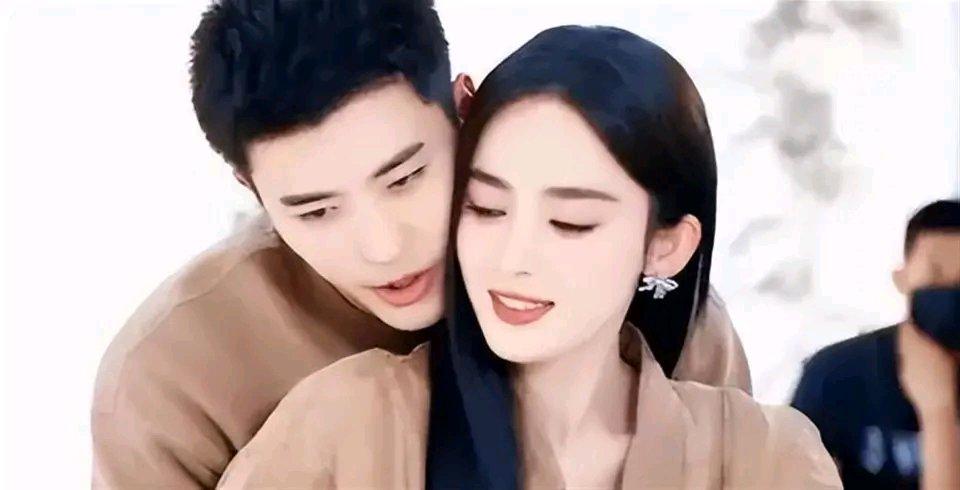 娱乐圈的瓜真是一个接一个！那个绿了张天爱，渣了古力娜扎的男人，如今又曝新恋情，真