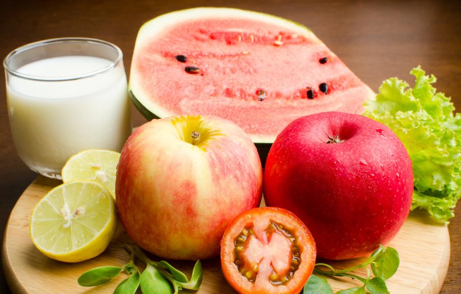 每天吃水果对身体好？医生：不对时间吃，等于白吃晚上十点，38岁的宝妈李姐才把孩