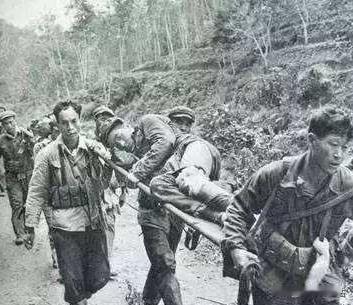 1979年解放军撤兵时，将越南境内的铁轨全都拆了带回国内，对此越南表示强烈不满，