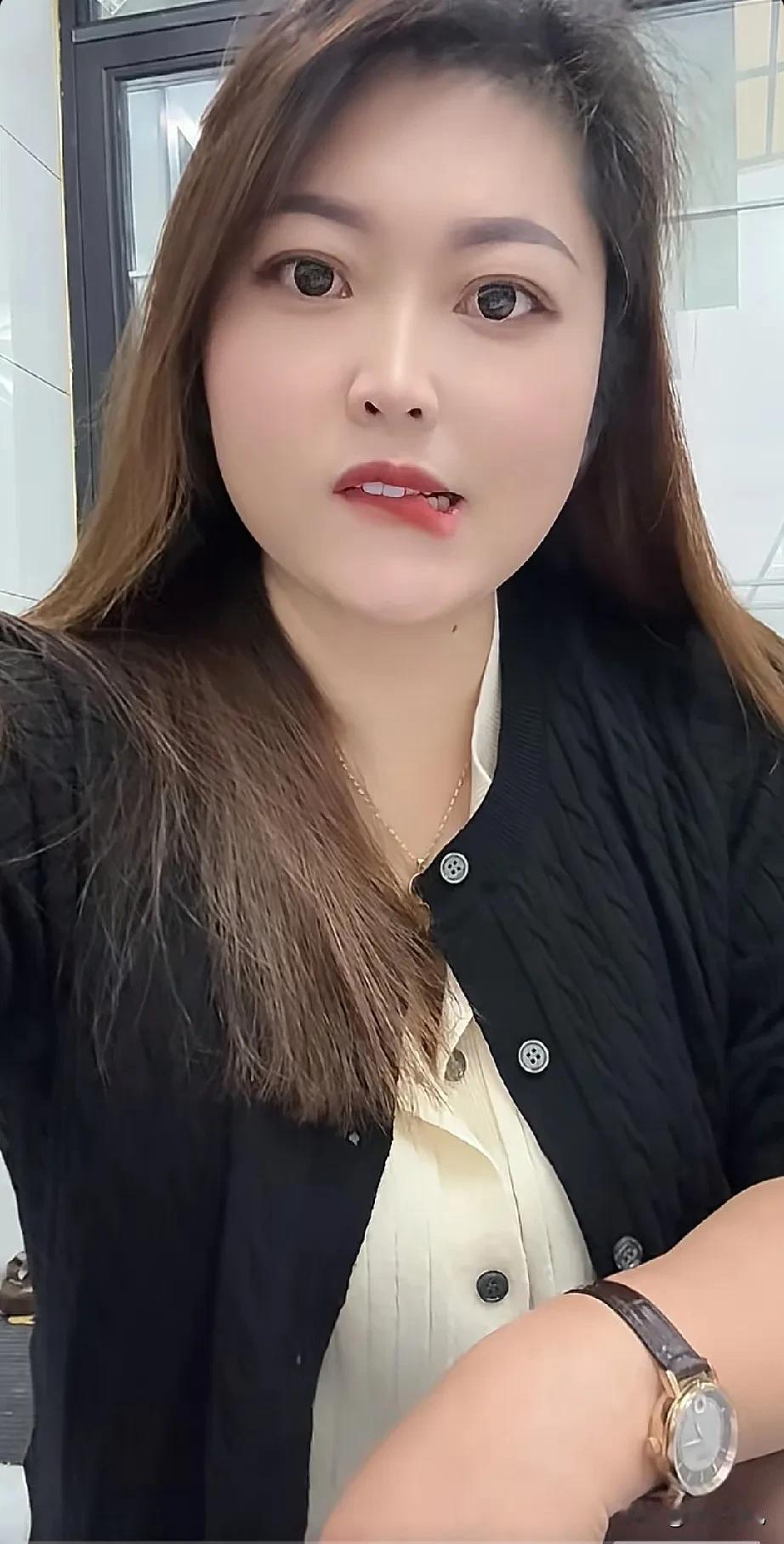 你有没有发现一个扎心的现实女人累了男人来陪男人累了只有烟来陪女