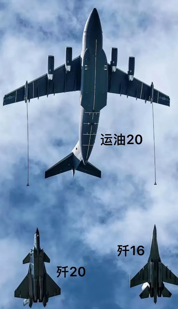 东大至目前为止，还未有研发硬管式加油机的迹象，不过很快了，而且应该是隐身的。硬