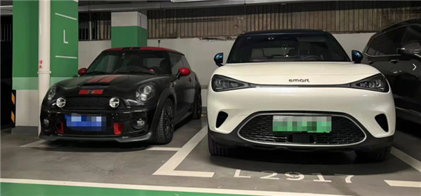 奔驰smart越大销量越差?CEO曾拒价格战，如今降价又刺老车主