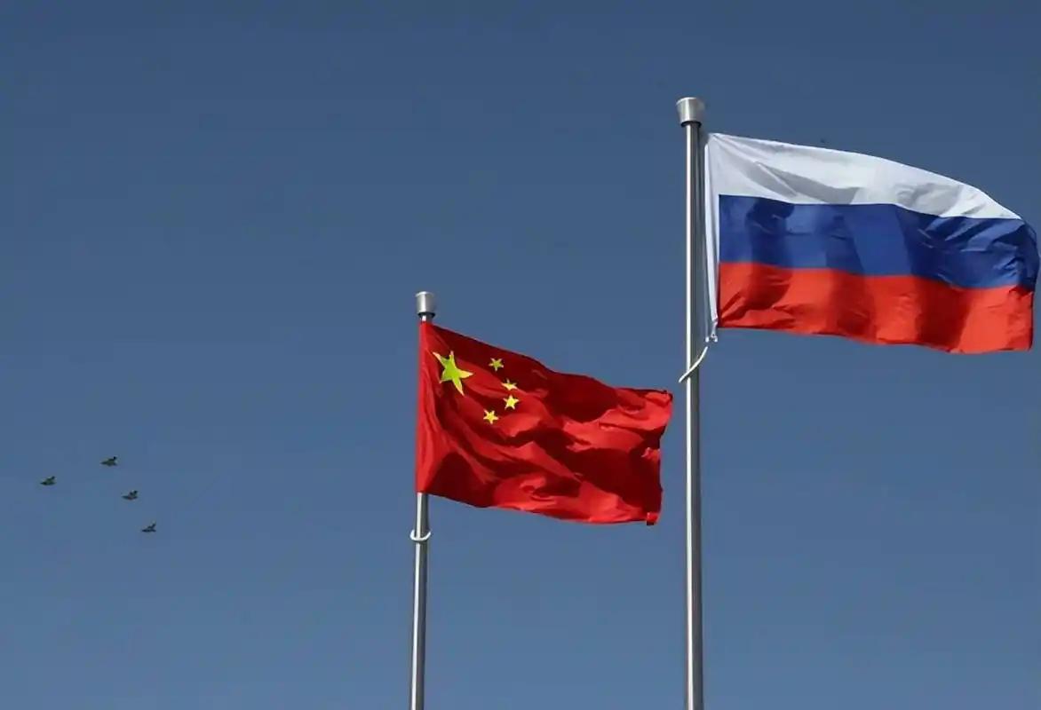 直到现在乌克兰和北约才看透了，其实俄罗斯最后的希望是中国，他们未来大概率会彻底倒