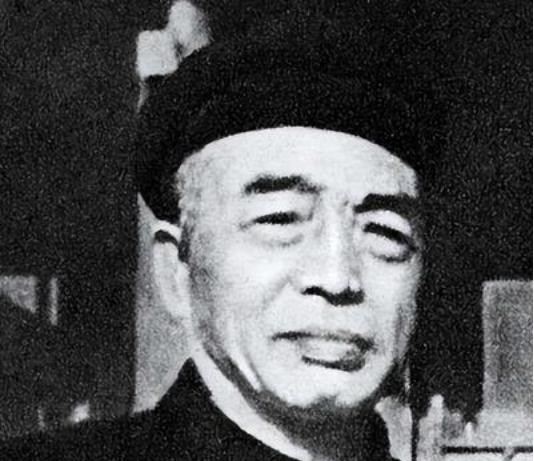 1957年的一次军委会议上，彭德怀在大会上指着刘伯承怒骂：不要忘了，红军时期，教