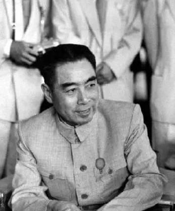 1930年，周恩来去苏联期间，斯大林非常欣赏他，表示希望周恩来担任当时的最高领导