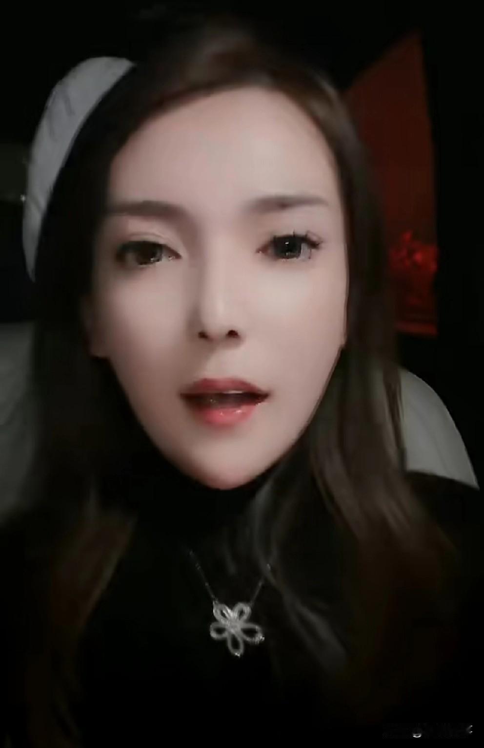 老狗和佳希官宣，白雨破防爆料老狗在通辽某KTV四个人带三个女的嗑y进去了，谁给你