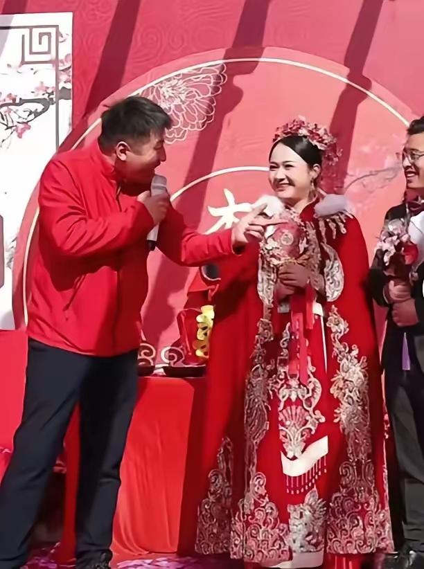 中专学历小会计逆袭财务老总，年薪破百万背后的职场真谛