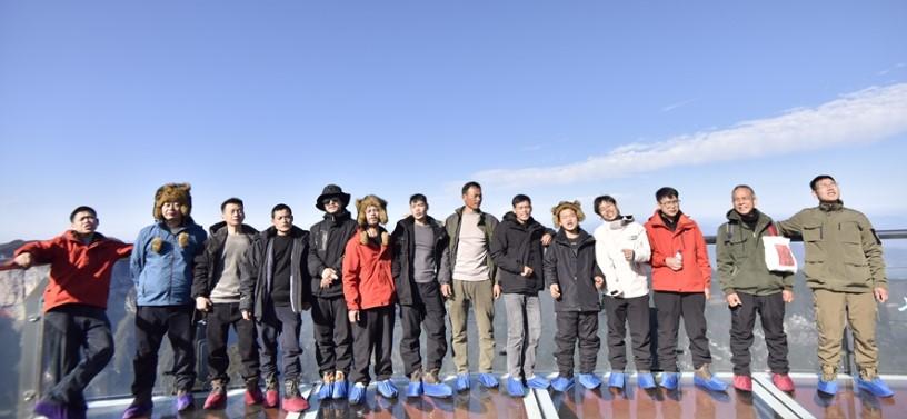 11月24日，张家界“七星山・骆驼杯”极限荒野求生挑战赛决赛正式打响，