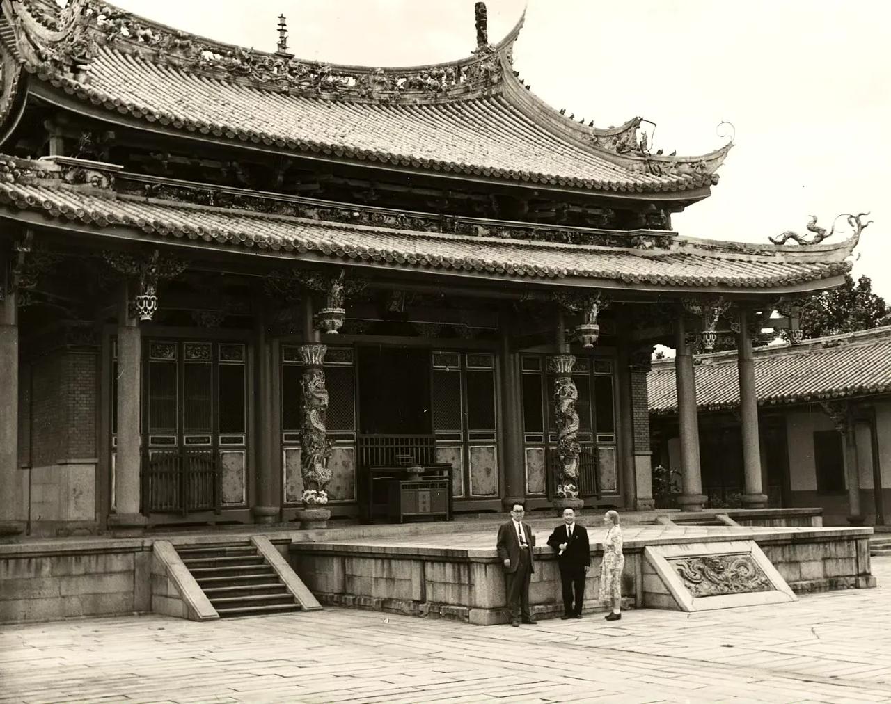 孔庙，台北，1959年10月摄。​​​