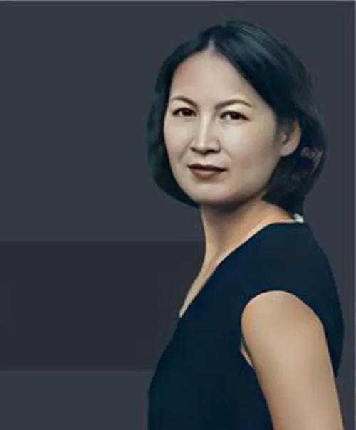 任正非现任妻子姚凌，长相温婉动人气质出众，比丈夫小30岁却相伴多年，曾是华为创始