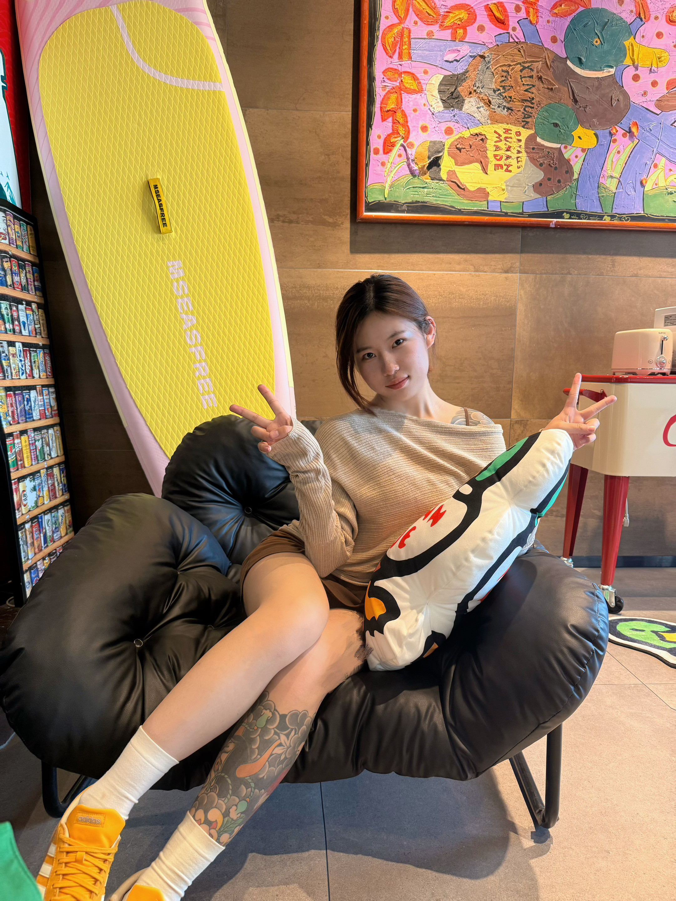 我打胎，我抽烟，我喝酒，我纹身，我泡夜店，但是我是好女孩