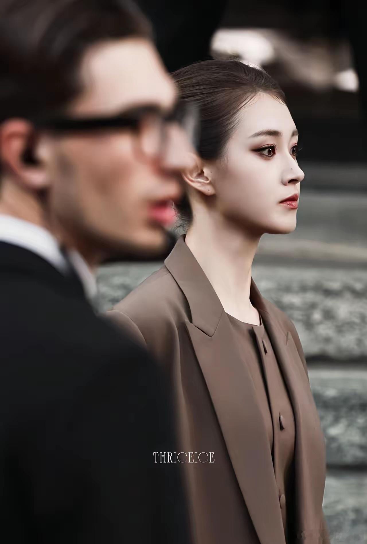 你骂郭宇欣人品，我认你也骂她演技不好，我也认但是有一点，大家喷不了，那就是她的侧脸好权威。​之前郭宇