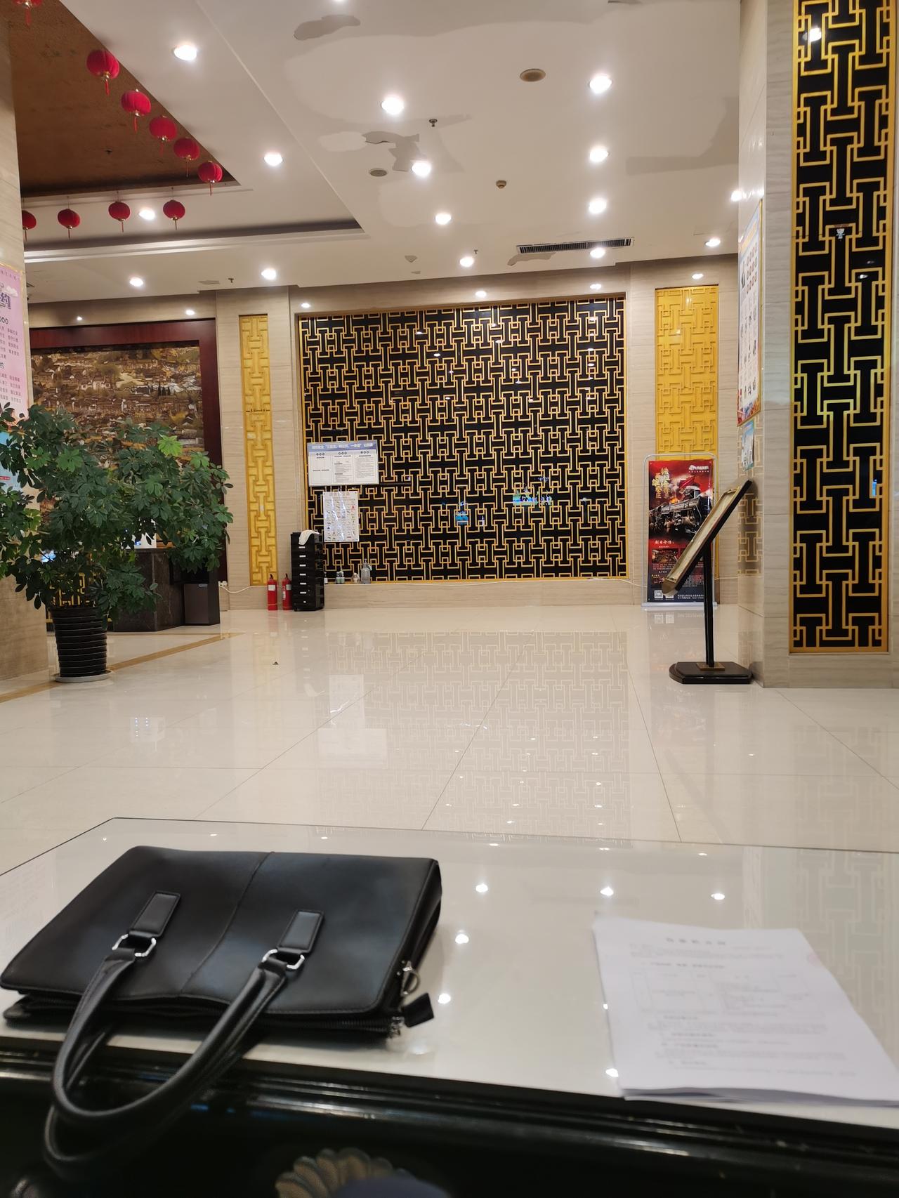 今日运势：乙巳年丙戌月乙亥日2025.11.2日鼠：工作表现突出牛：小