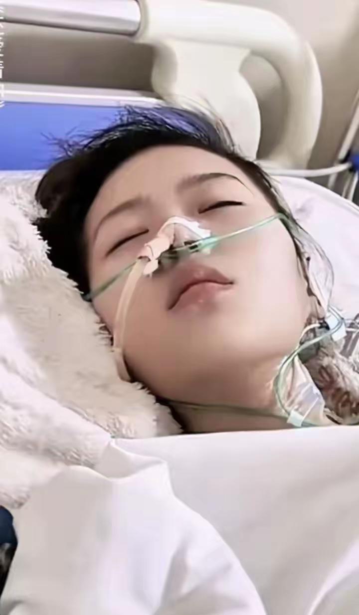 太痛心了！我表嫂才二十六，双胞胎刚生下来，还没出产房就大出血，大夫抢救了四个