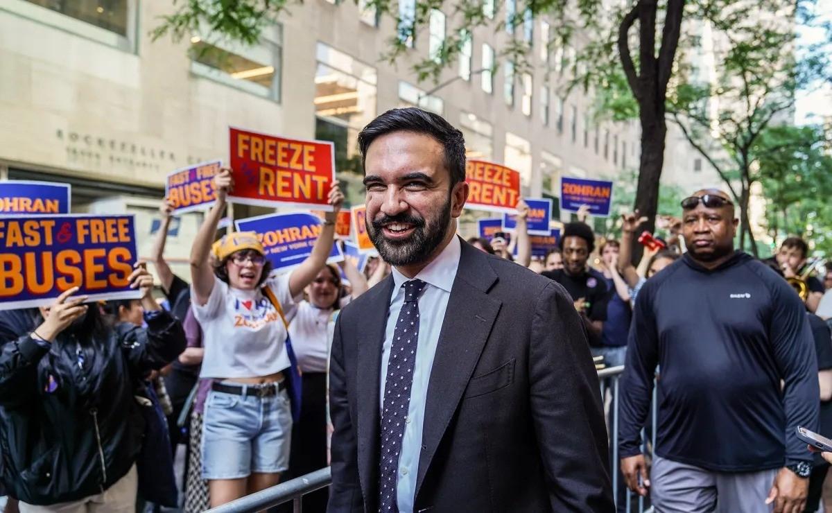 2025纽约市长换人，特朗普骂翻天，背后藏着什么大秘密。2025年11月4日晚