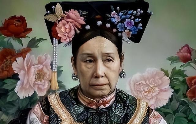 慈禧人生的最后一天：上午处理光绪帝后事，下午删改遗诏后穿寿衣清晨，病榻上的她