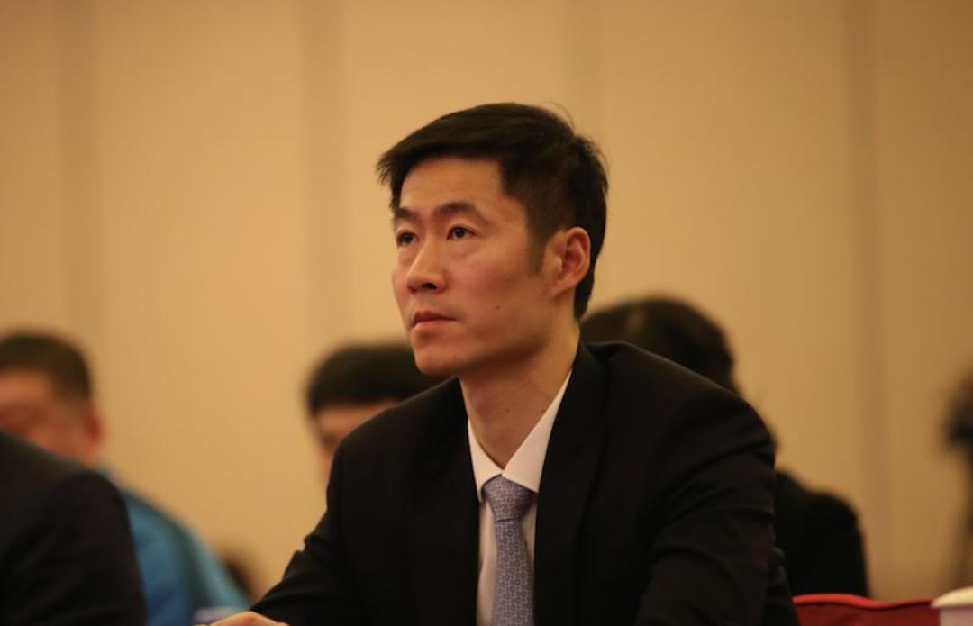 都说20岁的陈熠排名世界第八是王励勤一手提拔的，但是这恰恰向人传达一个相反的信号