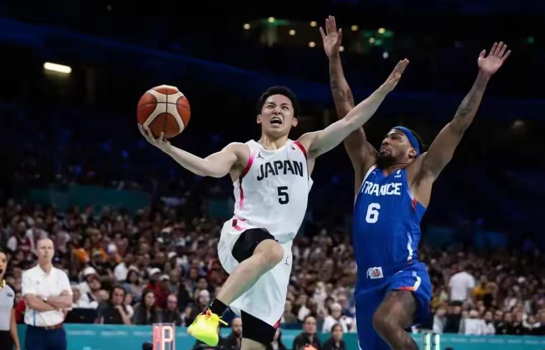 我确信，不会再有任何一支NBA球队，会给河村永辉合同的，哪怕是10天的短合同。