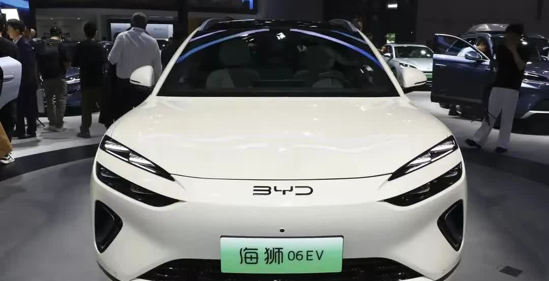 比亚迪又开始整大活儿了！比亚迪海狮06DM-i/EV上市，DM-i版满油满电