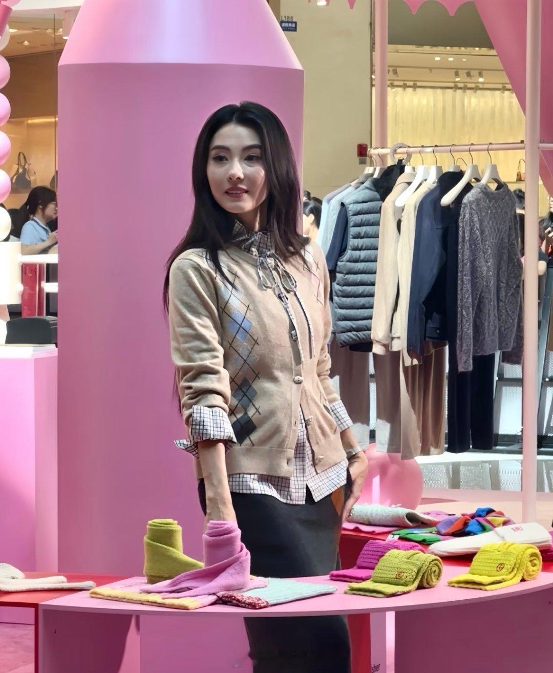 谢霆锋有没有后悔过？这么绝美的都不要！