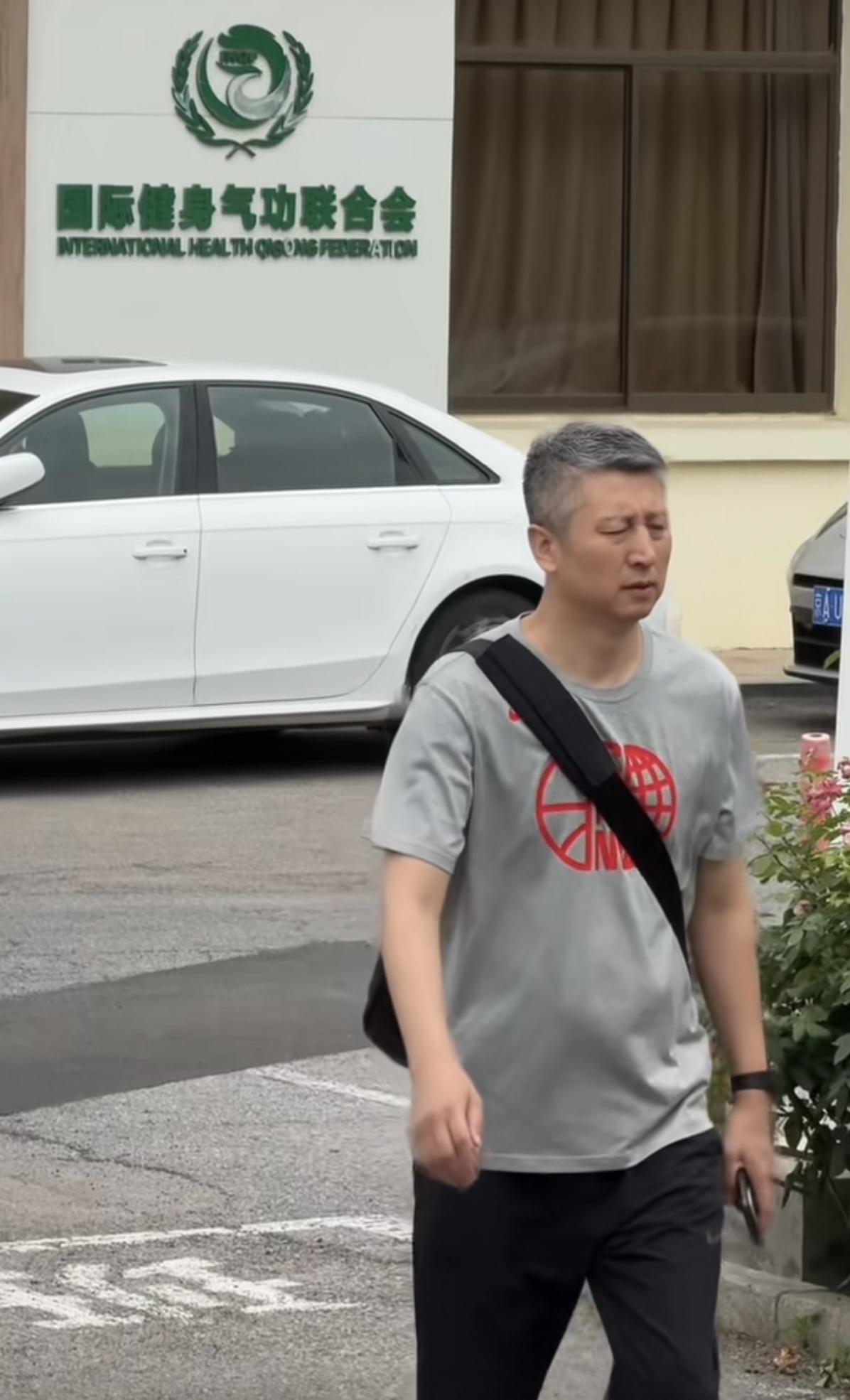 中国男篮推迟热身赛有何深意？昨天，中国男篮官方发布通告，将原定于8月9日-14日