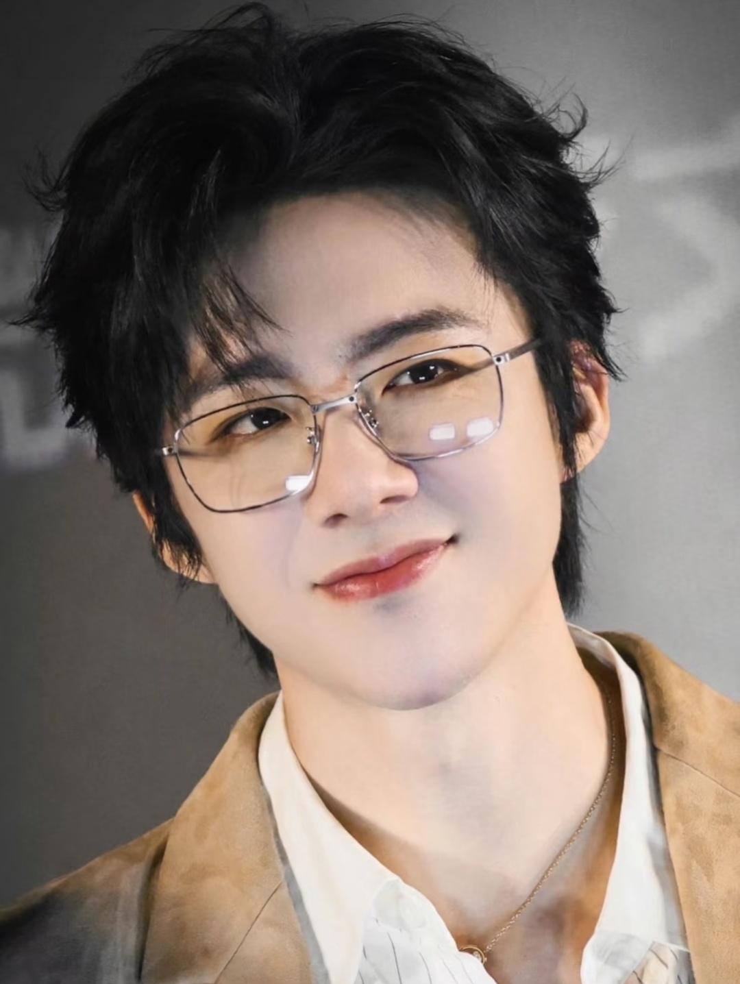 刘宇宁说，现在还不敢接电影主演的活这不是怂，而是责任太大。刷到刘宇宁