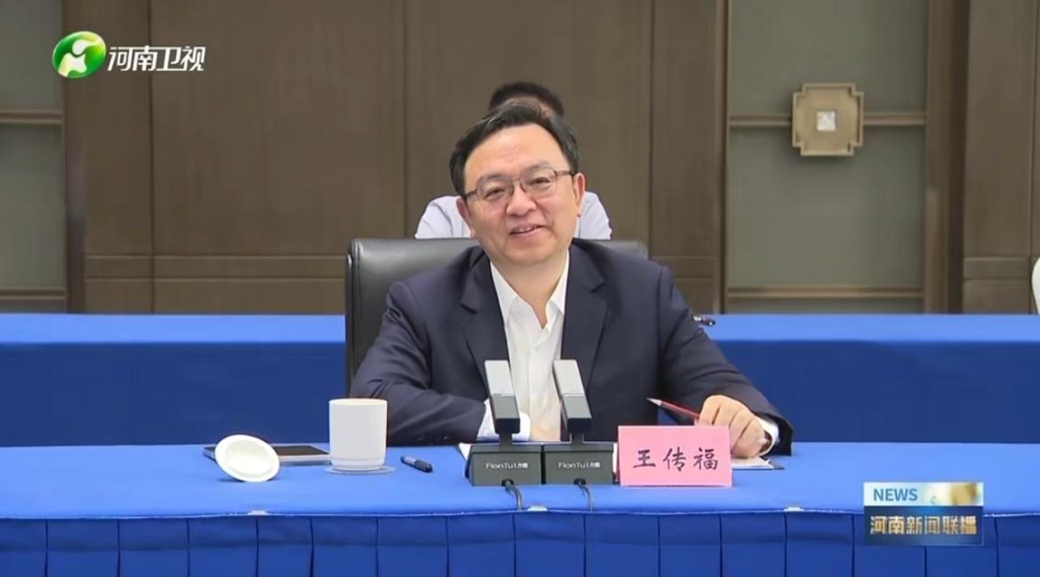 4月27日，比亚迪董事长兼总裁王传福一行，在河南。据了解，郑州比亚迪超级工厂