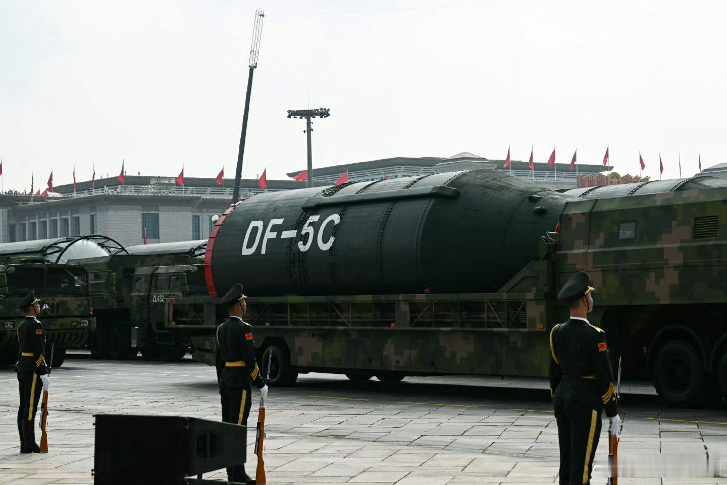 法新社出图这图法新社拍的？什么玩意你的帝国滤镜呢？让你来是拍这种图的吗？
