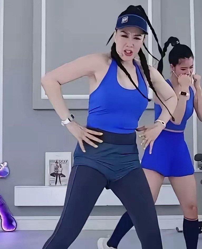 钟丽缇健身，为啥还看起来有那么多肉啊？