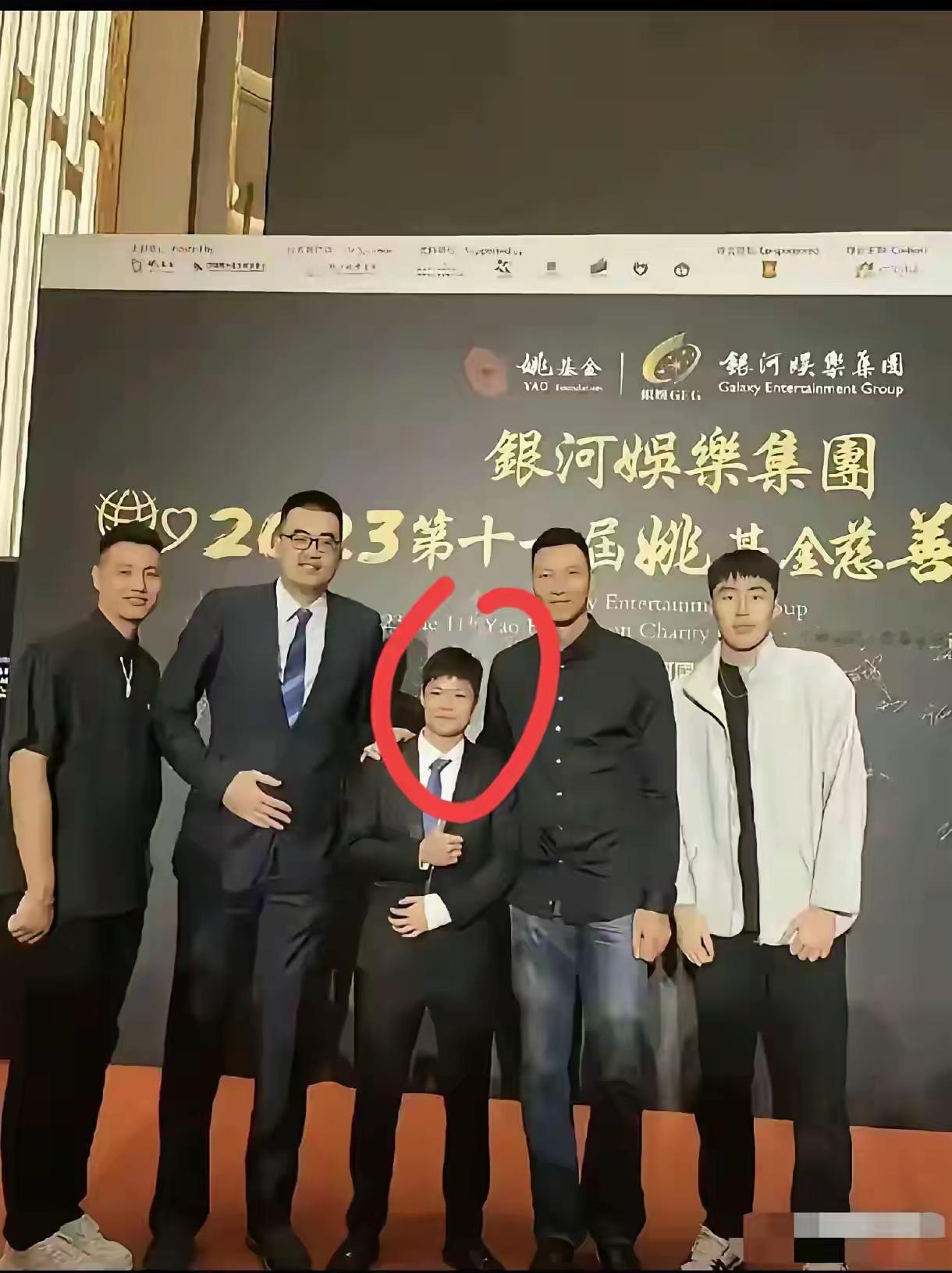 事实证明，男人的实力和身高一点儿关系都没有。