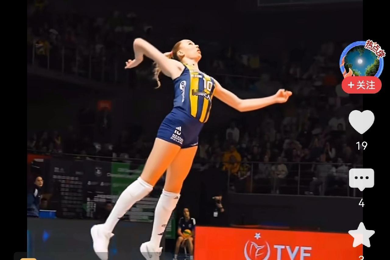 急于变现的上海女排，终于时隔25年如愿以偿地拿到了排超联赛冠军，范赖克拿到了最佳