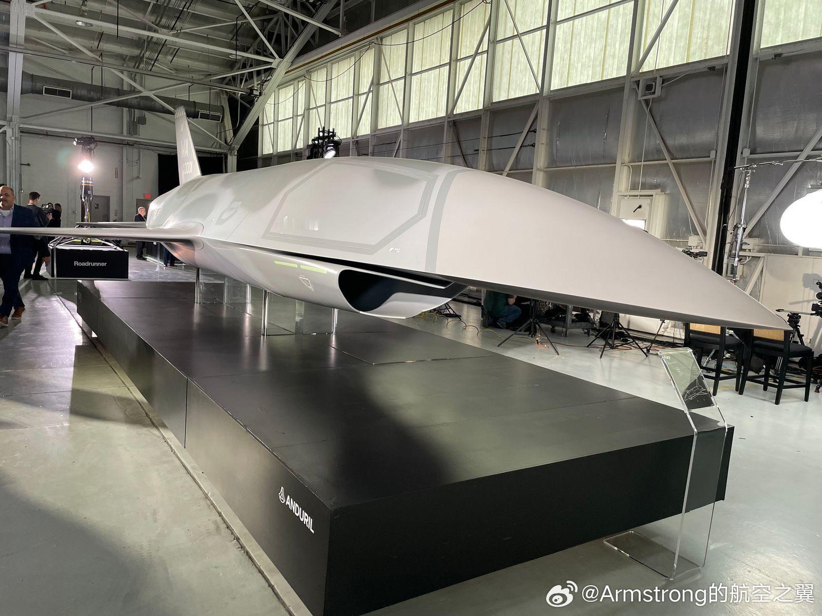 AndurilYFQ-44A忠诚僚机的进气口是有付面层隔道的，只不过原型机取消