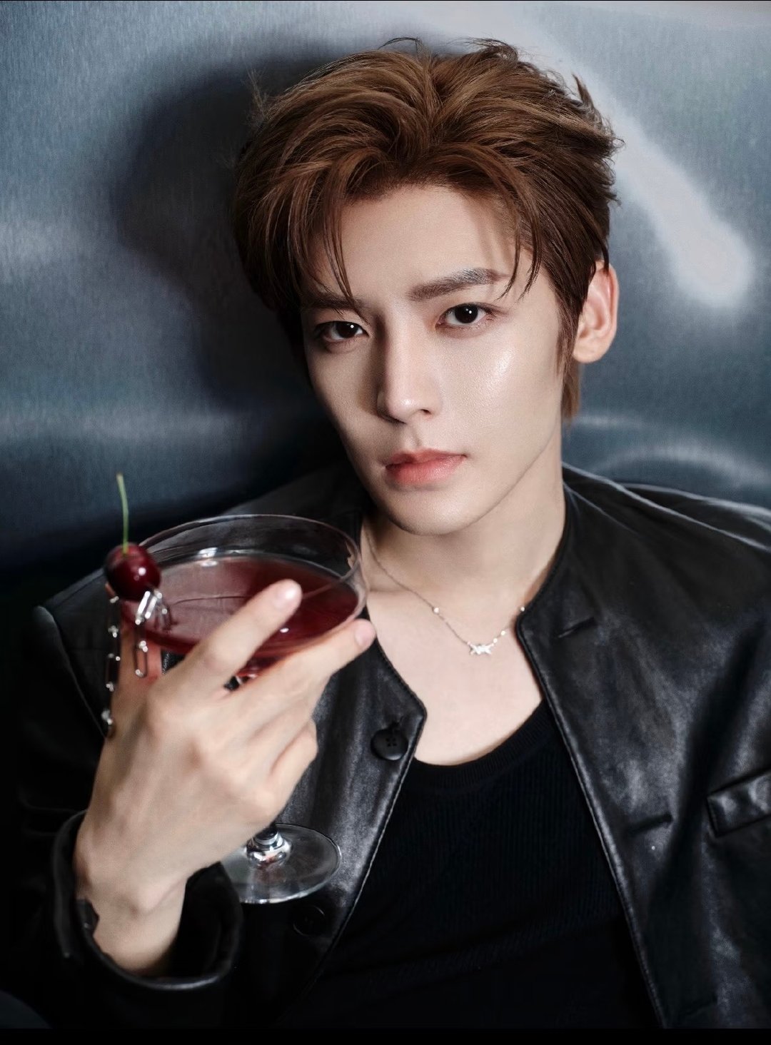 网友票选出最适合露额头的男明星：TOP9王安宇TOP8魏哲鸣TOP7赖伟明TOP6侯明昊TOP5周翊