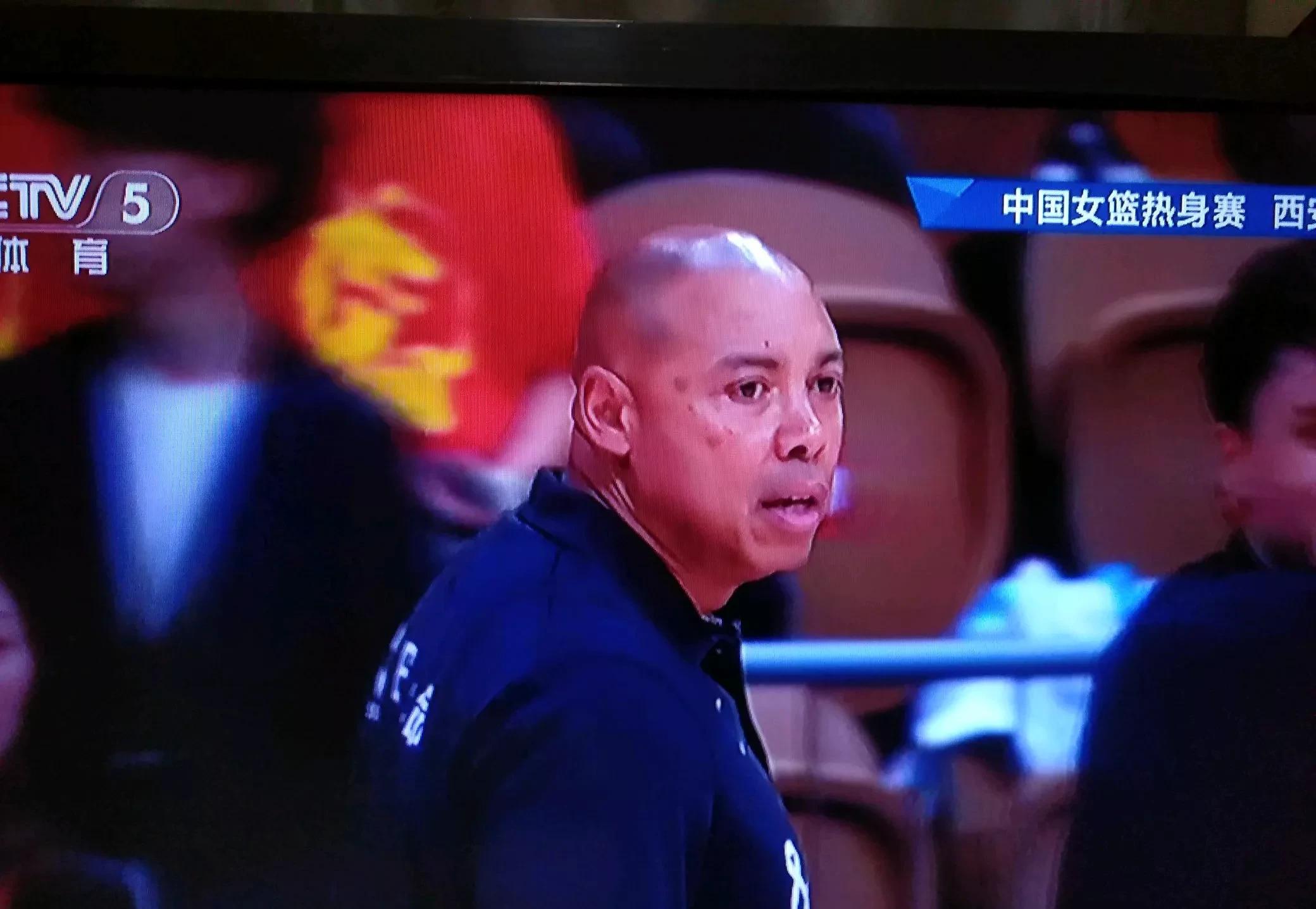 亚洲杯女篮热身赛中日对决，中国女篮首发全主力迎战日本二线队。西安站的