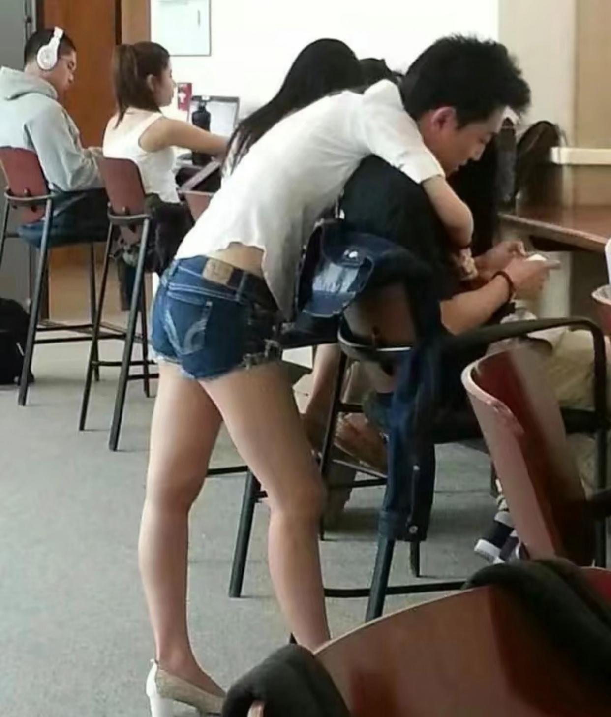 笑死我了，是不是不止我一个人看错了啊！