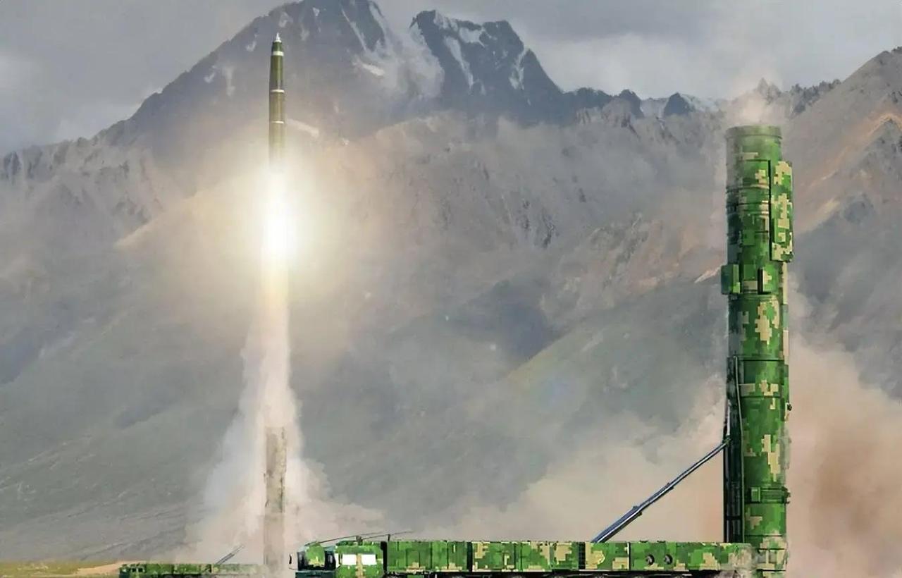 中美较量真要看懂，绕不开东南沿海和核威慑这两件事。近几年，美国国防部年年发