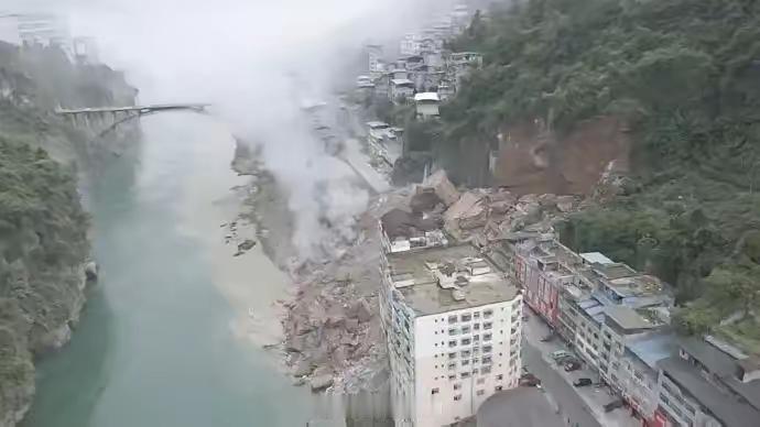 我有种强烈的预感​重庆彭水的这位网格员要被热议了。​不是因为别的，而是因为T