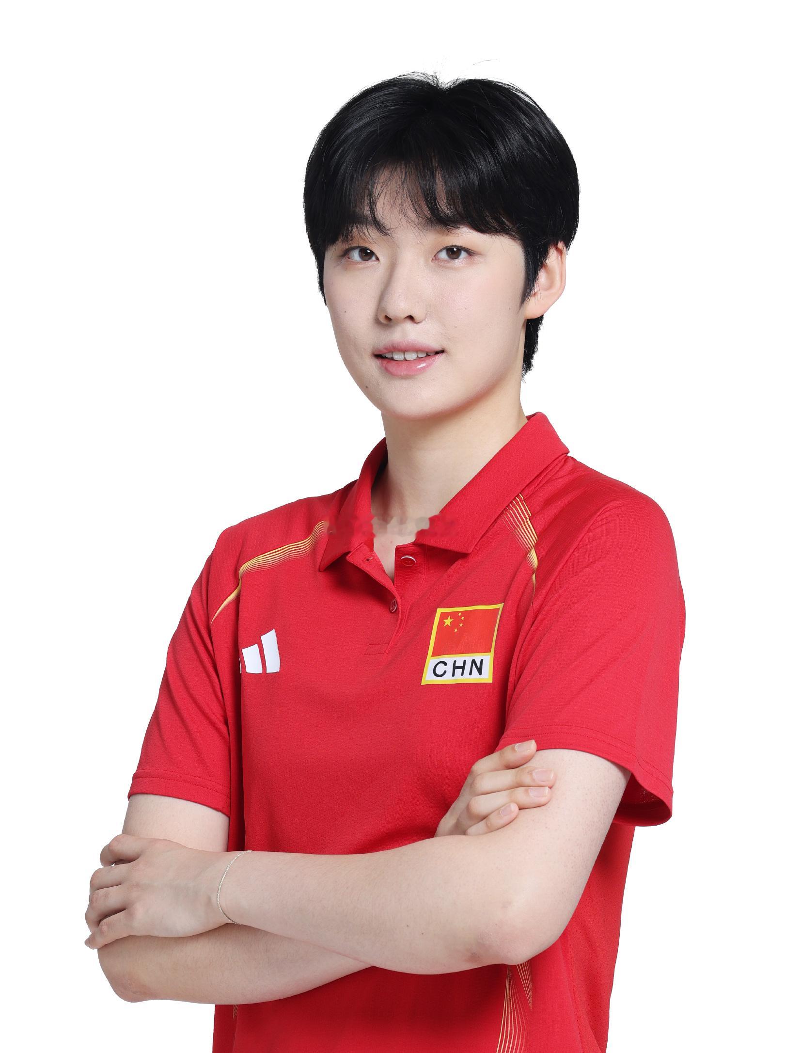 中国女排3-0乌克兰女排中国女排副攻郭中楠10分（9扣6中0失误1被拦、4拦）扣