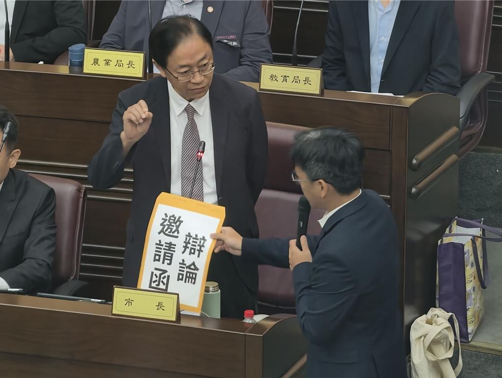 张善政被下战帖，表示不喜欢口水战。民进党桃园市议员余信宪9月21日在桃园市议会