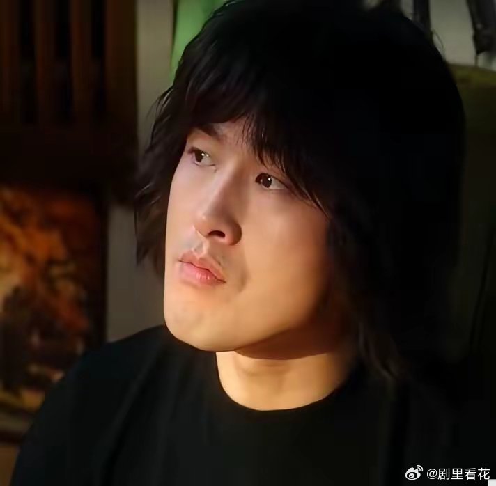 郑晓龙新剧《冬去春来》，有个角色真把我整不会了。王彦霖演的陶亮亮，一个北京本地人