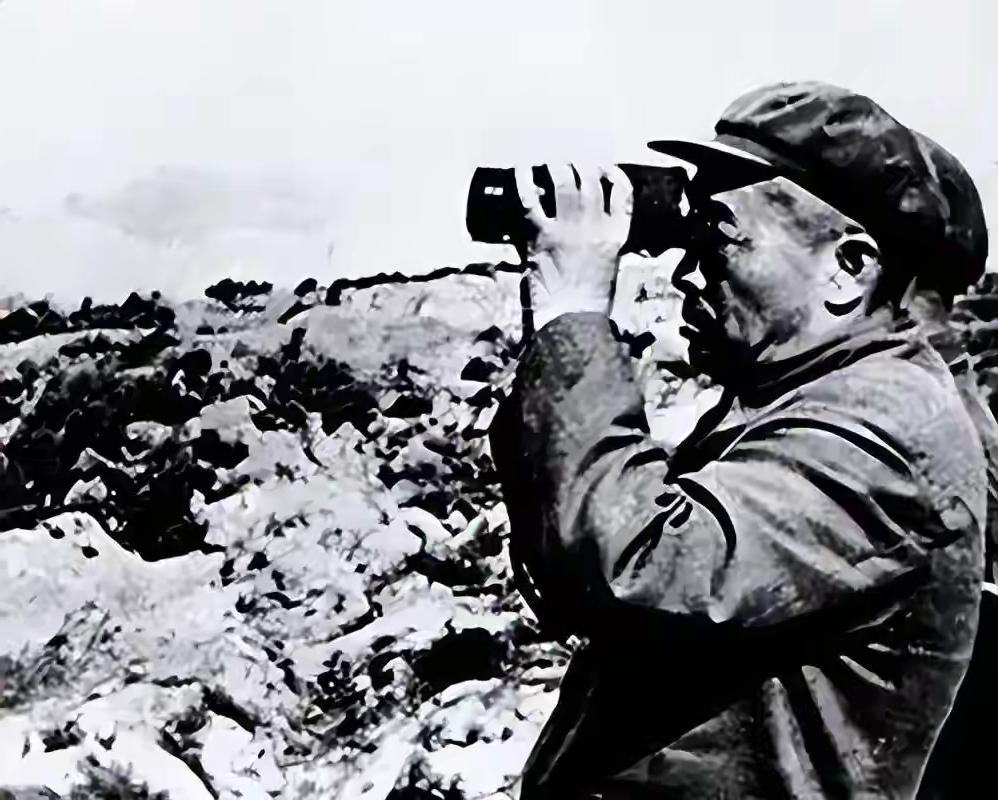 彭老总脾气太烈难相处？陈毅的评价一针见血：部队太穷人太少了在十大开国元帅中