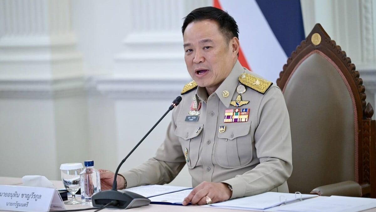 阿努廷拒绝立刻停火，特朗普终于恼羞成怒，第一道大棒砸向泰国支柱？日前，美国驻泰