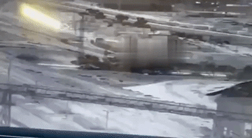 伊朗这次是真怒了！监控系统记录下一枚伊朗导弹落点在以色列迪莫纳核反应堆附近，