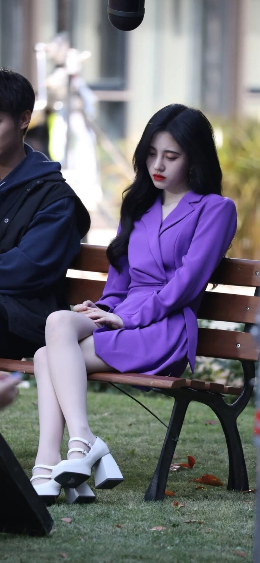 鞠婧祎性感大长腿好像穿了肉丝？爱了爱了​